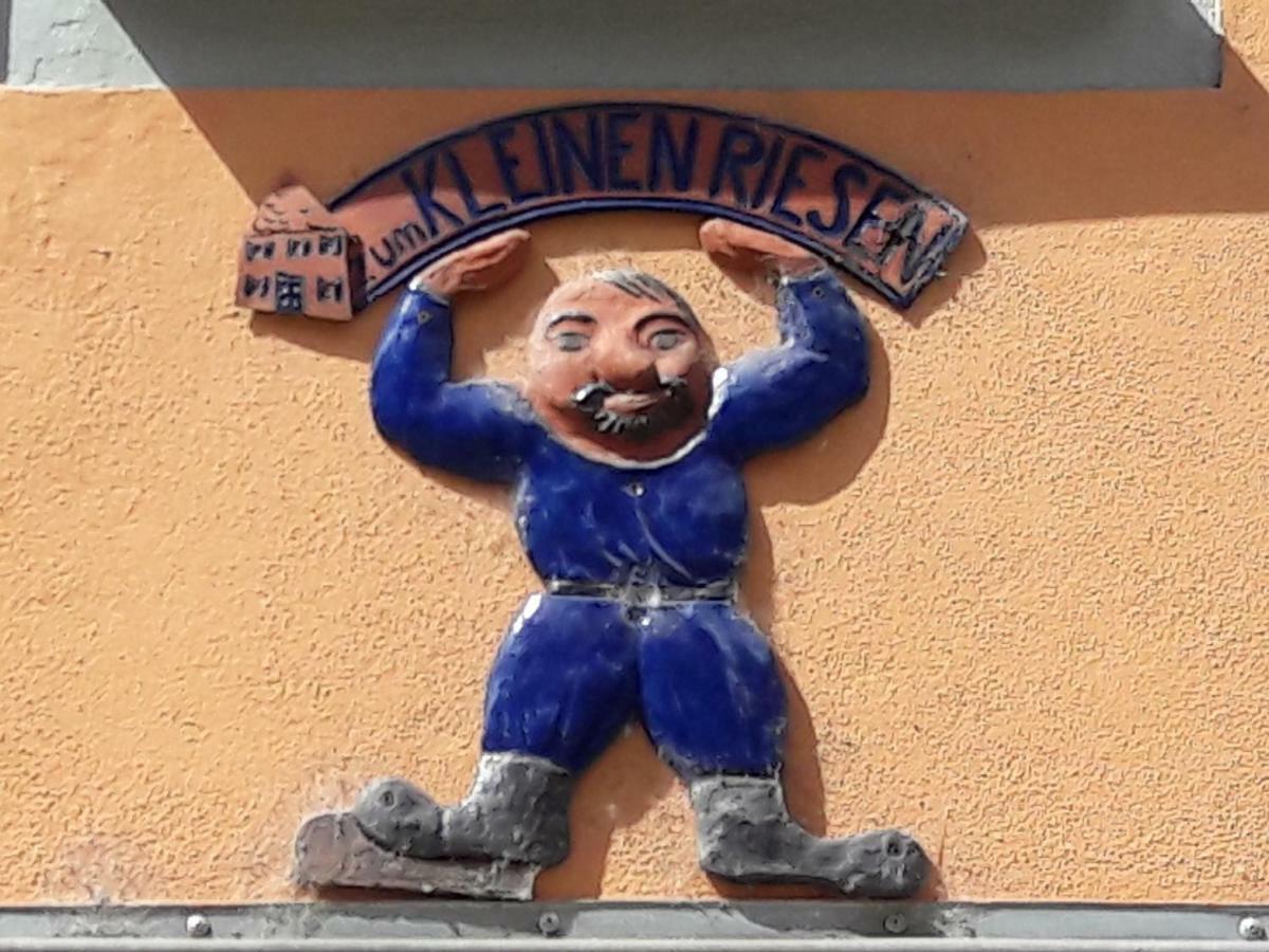 Zum Kleinen Riesen Apartamento Erfurt Exterior foto